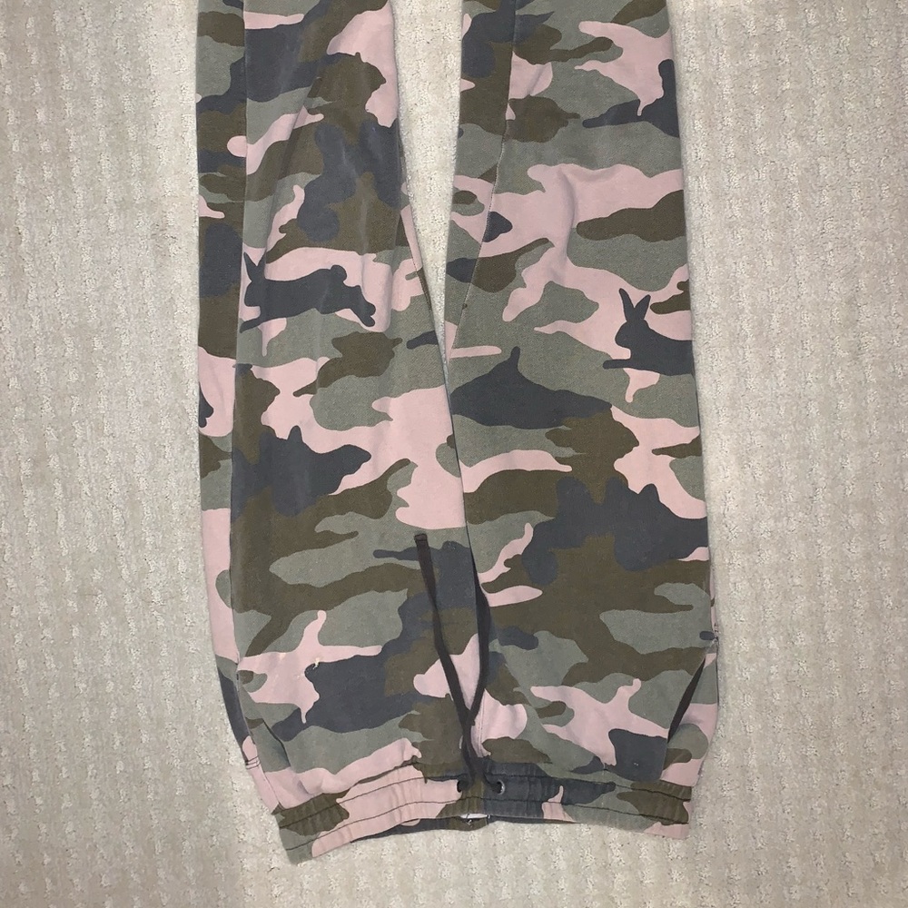 Mile(s) camo joggers